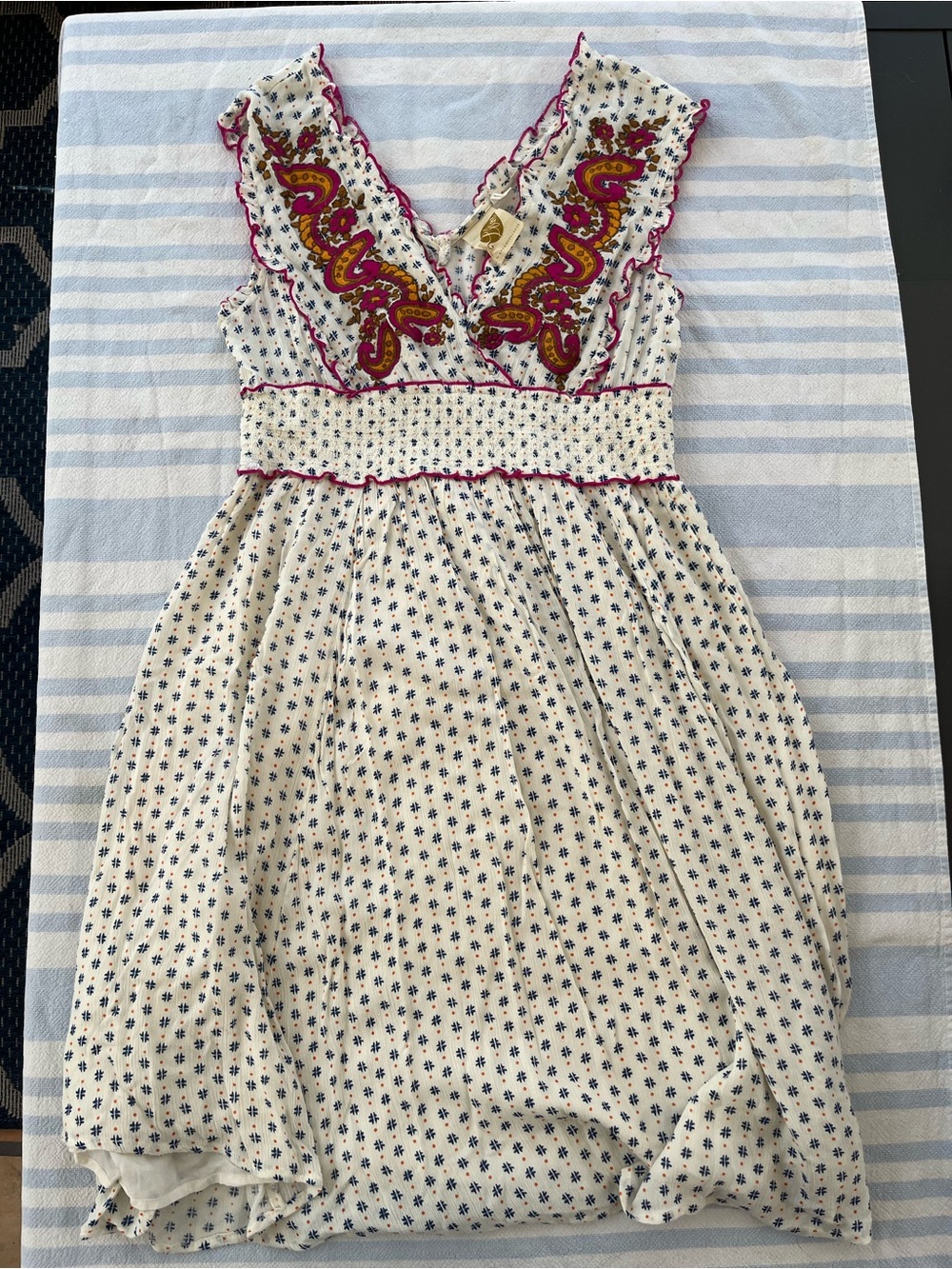 ANTHROPOLOGIE Boho Embroidered V-Neck Cotton Dress - Size small